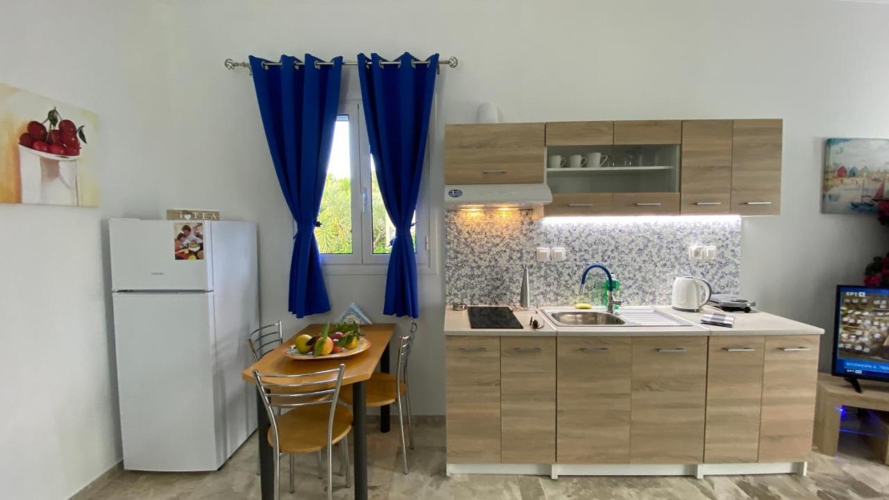 Patras Blue Suite Luaran gambar
