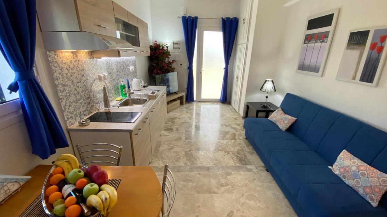 Patras Blue Suite Luaran gambar
