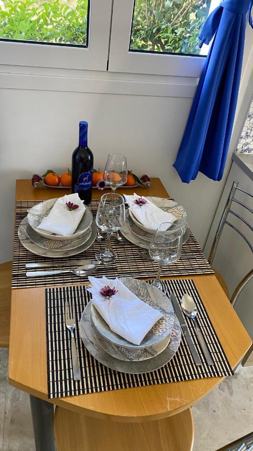 Patras Blue Suite Luaran gambar