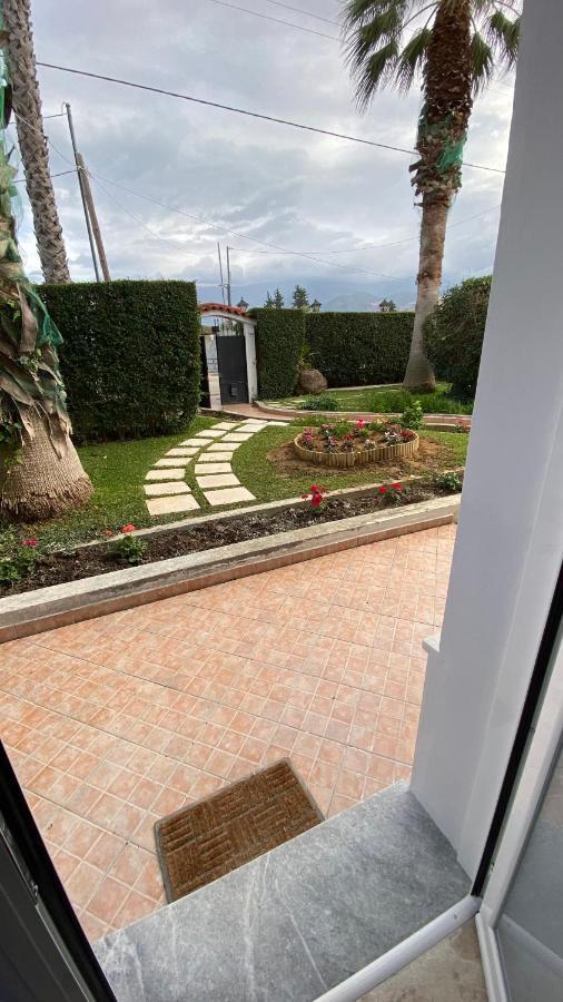 Patras Blue Suite Luaran gambar